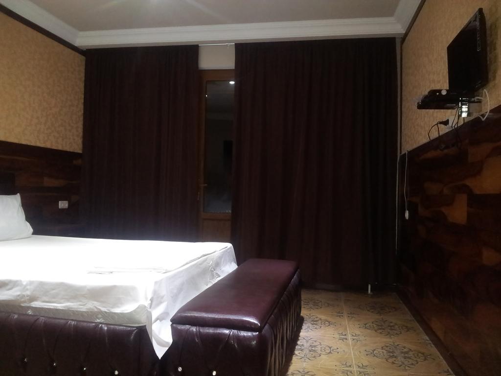 Erzrum Hotel Єреван Номер фото
